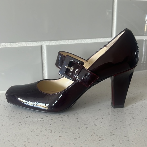 Franco Sarto Patent Leather Mary Jane Heels, Size 8M, 3" Heels - Picture 5 of 11